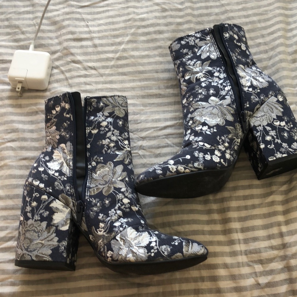 Merona booties - Picture 2 of 3